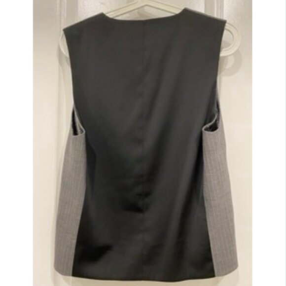 Tristan Grey Vest with faux pockets - Picture 2 of 4